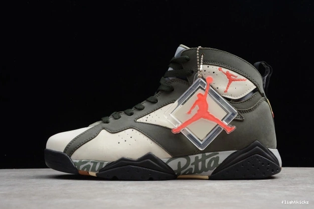 AT3375-100 Icicle x Jordan Patta 7 Air 0925